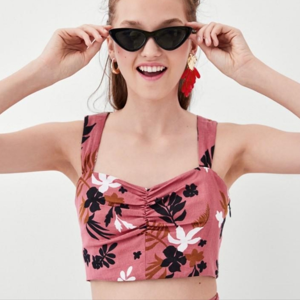 BNWT Zara tropical print crop top
